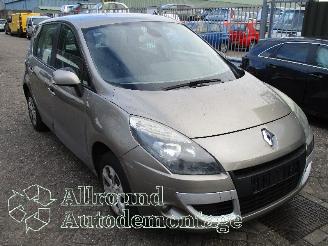 Renault Scenic Scénic III (JZ) MPV 1.6 16V (K4M-858(K4M-R8)) [81kW]  (02-2009/09-20=
16) picture 2