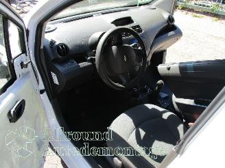 Chevrolet Spark Spark (M300) Hatchback 1.0 16V Bifuel (LMT) [48kW]  (07-2010/12-2015) picture 9
