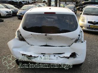 Hyundai I-20 i20 Hatchback 1.2i 16V (G4LA) [57kW]  (09-2008/12-2012) picture 6