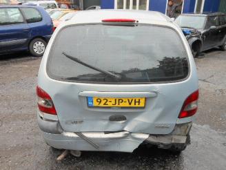 Renault Scenic 1.6 16V picture 8