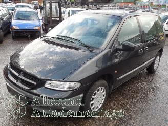 Chrysler Voyager  picture 1