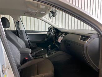 Skoda Octavia Combi Ambition Navigation picture 13