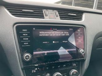 Skoda Octavia Combi Ambition Navigation picture 20