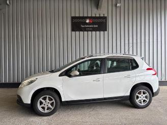 Auto incidentate Peugeot 2008 Active Autom / Panorama / Navigation 2016/4