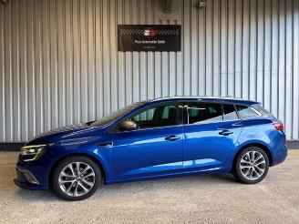 Voiture accidenté Renault Mégane Grandtour Megane IV Grandtour GT-Line Automatic 2016/10