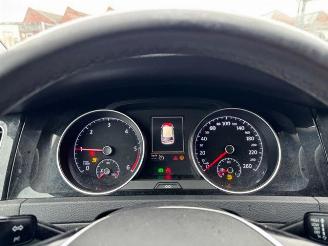 Volkswagen Golf VII 1.6 TDI Lim. Allstar BMT picture 16
