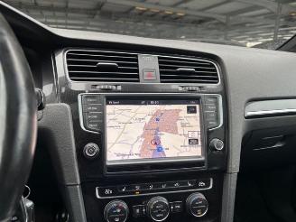Volkswagen Golf VII Lim. GTD Panorama / Sound-System picture 14