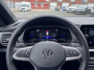 Volkswagen T-Cross 1.0 TSI R-Line DSG / AHK picture 15