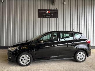 krockskadad bil auto Ford C-Max Cool & Connect Navigation 2017/7