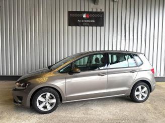Vaurioauto  passenger cars Volkswagen Golf Sportsvan VII 1.6 TDI Comfortline 2014/11