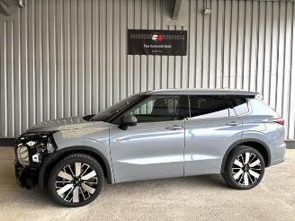Schadeauto Mitsubishi Outlander 2.4 PHEV 4WD Top Panorama / VOLL 2025/5