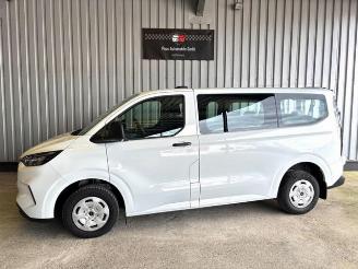 uszkodzony samochody osobowe Ford Transit Custom Kombi 320 L1 FWD Trend 9-Sitzer 2025/2