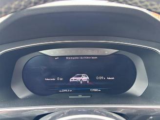 Volkswagen Tiguan Highline 2.0 TDI 4Motion R-Line Pano Voll picture 19
