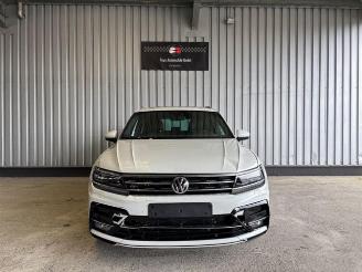 Volkswagen Tiguan Highline 2.0 TDI 4Motion R-Line Pano Voll picture 8