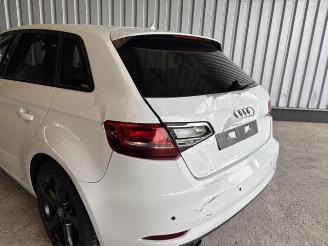 Audi A3 Sportback Sport S-Tronic / Cockpit picture 13