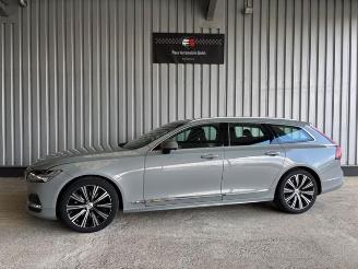 Unfallwagen Volvo V-90 Kombi Plus Bright R-Kamera / Navigation 2023/10