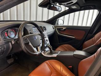 Volvo V-60 Kombi Summum AWD Hybrid picture 10