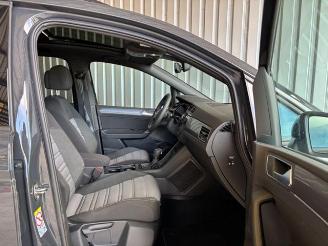 Volkswagen Touran Highline R-Line Pano / 7-Sitzer / 800KM picture 12
