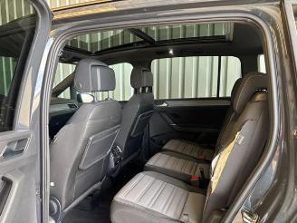 Volkswagen Touran Highline R-Line Pano / 7-Sitzer / 800KM picture 14