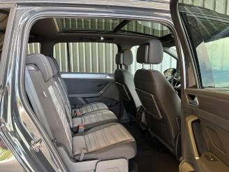 Volkswagen Touran Highline R-Line Pano / 7-Sitzer / 800KM picture 13