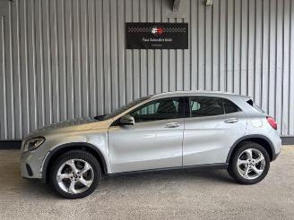 Avarii autoturisme Mercedes GLA 200 Autom / R-Kamera / LED 2018/10