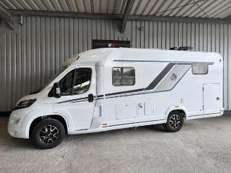 damaged campers Knaus   2020/10