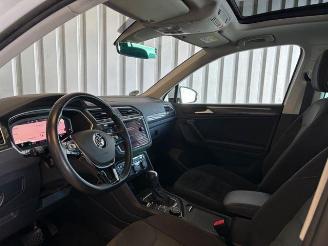 Volkswagen Tiguan Highline R-Line 4Motion DSG / Panorama picture 10