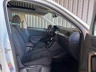 Volkswagen Tiguan Highline R-Line 4Motion DSG / Panorama picture 11
