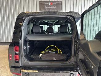 Land Rover Defender 110 Hybrid X-Dynamic SE picture 16