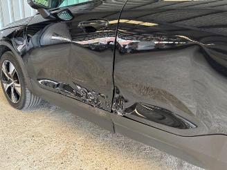 Volvo XC40 R Design Recharge Plug-In Hybrid Panorama picture 14