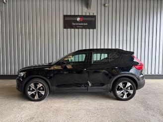 Volvo XC40 R Design Recharge Plug-In Hybrid Panorama picture 3