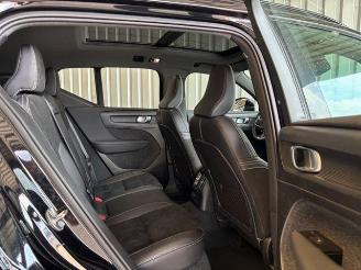 Volvo XC40 R Design Recharge Plug-In Hybrid Panorama picture 12
