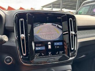 Volvo XC40 R Design Recharge Plug-In Hybrid Panorama picture 17