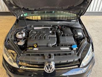 Volkswagen Golf 1.6 TDI R-Line Highline Panorama picture 17