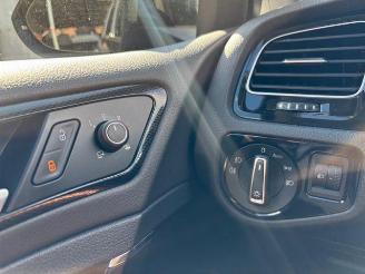 Volkswagen Golf 1.6 TDI R-Line Highline Panorama picture 21