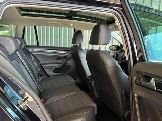 Volkswagen Golf 1.6 TDI R-Line Highline Panorama picture 14