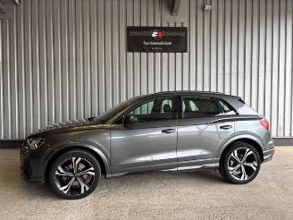 Schadeauto Audi Q3 40 TDI Quattro S line R-Kamera / LED 2021/10