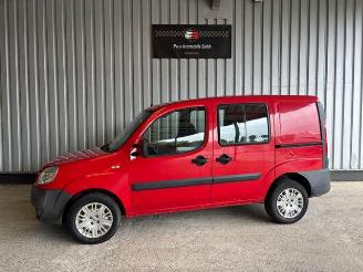 škoda dodávky Fiat Doblo 1.3 JTD DPF SX Kombi 5-Sitzer 2009/10