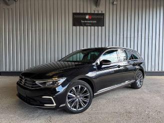 Volkswagen Passat GTE Voll-Leder / LED / R-Kamera picture 2