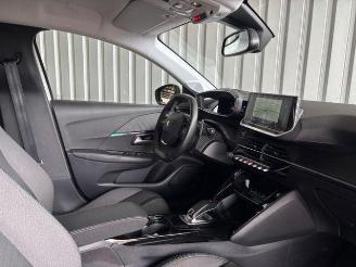 Peugeot 208 Allure Pack Autom / LED / R-Kamera picture 12