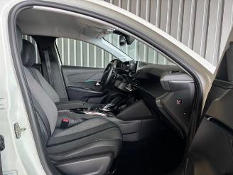 Peugeot 208 Allure Pack Autom / LED / R-Kamera picture 11