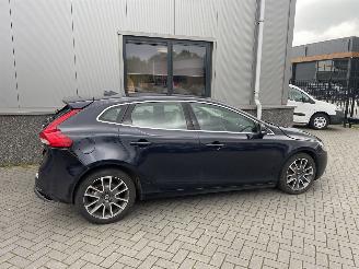 Volvo V-40 2.0 D2 Summum Business picture 4