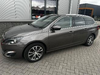 Peugeot 308 1.2 e-THP 81kw Allure picture 24
