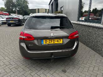 Peugeot 308 1.2 e-THP 81kw Allure picture 22