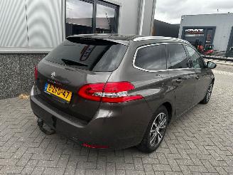 Peugeot 308 1.2 e-THP 81kw Allure picture 11