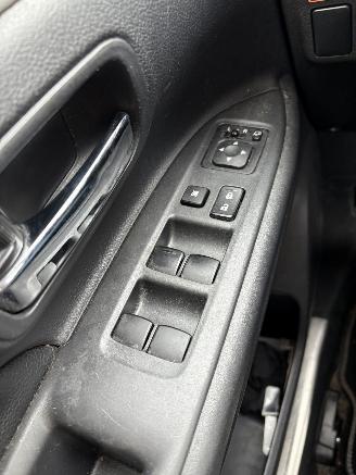 Mitsubishi Outlander 2.0 PHEV Instyle picture 12