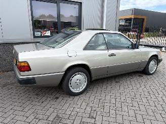 Mercedes 200-serie 230CE Automaat picture 33