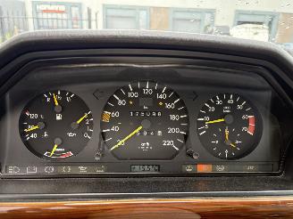 Mercedes 200-serie 230CE Automaat picture 14