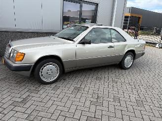 Mercedes 200-serie 230CE Automaat picture 19