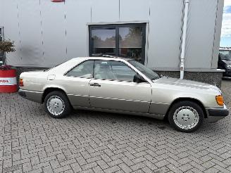 Mercedes 200-serie 230CE Automaat picture 35